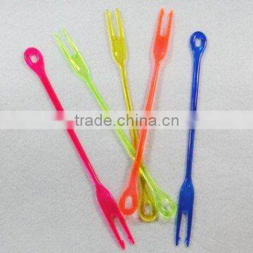 Fish spear swizzle stick / muddler / plastic fish spear stirrer / drink stirrer