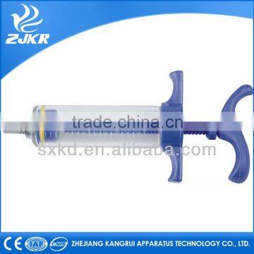 China supplier trustworthy animal Treatment syringes made of plastic