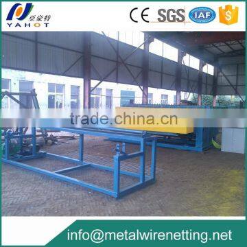 Rectangular wire mesh residential fence welding machine