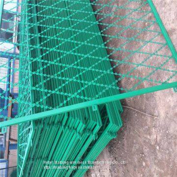 Galvanized/PVC Coated Single Coil Razor Barbed Wire Security Welded Wire Mesh Fence For Home