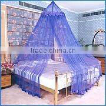 Mosquito net with crown