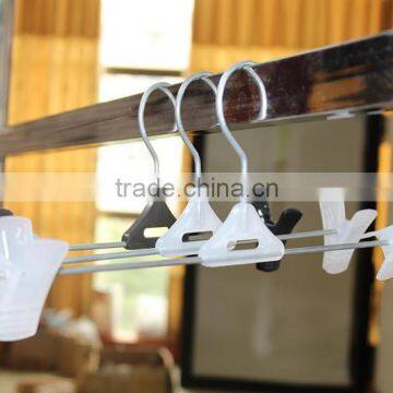 Cheap colorful mental plastic trouser hanger with clips factory wholesale 1506