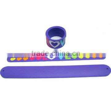 Eco-friendly and non-toxic snap Silicone Slap bracelets love bracelet for kids