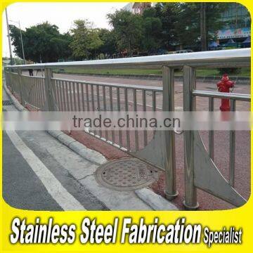Outdoor Floor Mounting Road Safety Aluminum Barrier on Sale photo-4