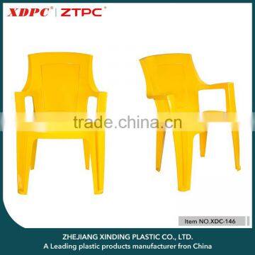 Plastic outdoor chair with arm