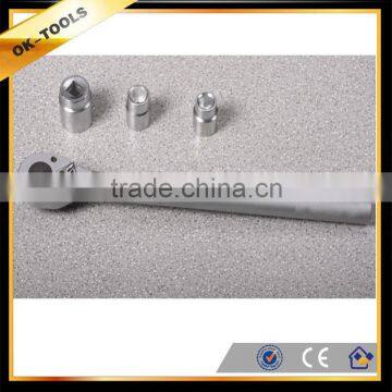LTT2434 ratchet handle, 24T, curved handle with pear-type handle, 40cr+crmo material, PP+TRP handle, good quality ratchet handle