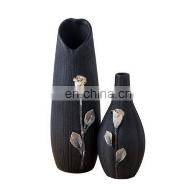 Amazon Hot Selling New Design Chinese Ornament Handmade Ceramic Flower Kneaded Gold Black Vase For Home Decor