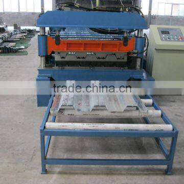 Metal floor tile making machine