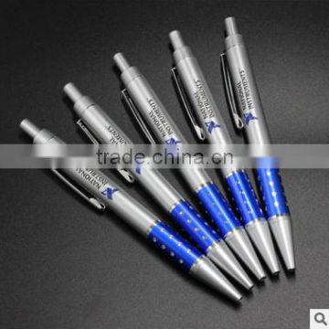 Press the plastic ballpoint pen wholesale imitation metal pen oil penmade of high-grade silver spray oil pen