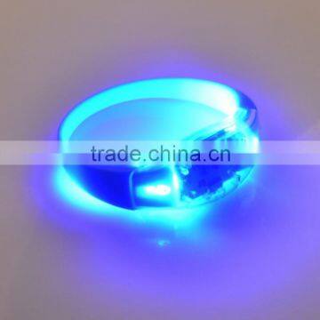 2015 Popular Silicon-sound activated LED flashing bracelet