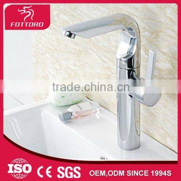 Durable gun shape movable kitchen sink faucet MK24703