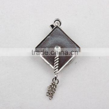 2016 Wholesale Newest Design Graduation Charms As Graduate Gifts