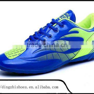 2015 Hot Selling Soccer Shoes Fashion Men and Lady Soccer Shoes Running Shoes
