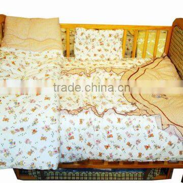 Nursery bedding set