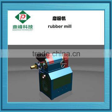 Waste tire strip cutter for rubber powder