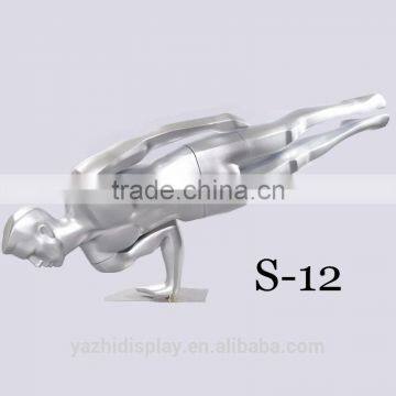 High quality fiberglass silver sports male mannequin for window display