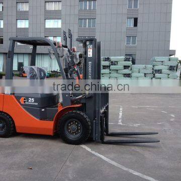 engineers available to service machinery overseas Japan engine forklift 2.5t