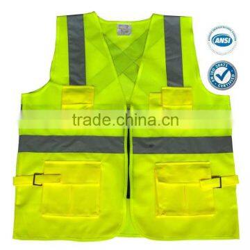 Adjustable safety vest with four pockests and zipper