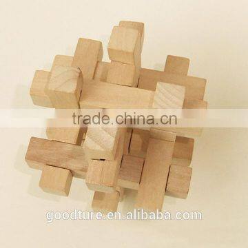 Wooden IQ Intelligent PuzzleKongming Lock Brain Teaser Cross Locking