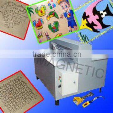 Jigsaw puzzle making machine