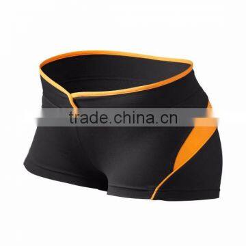 Shaped Hot Pant photo-5