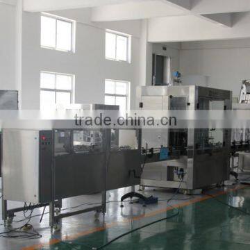 REFINED SUNFLOWER COOKING OIL. filling machine line