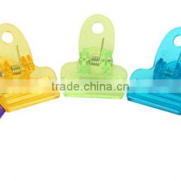 Small Short Colorful Plastic Pegs photo-2