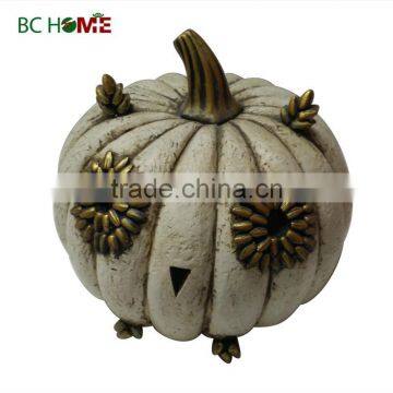 2015 New Resin Halloween decoration crow pumkin white