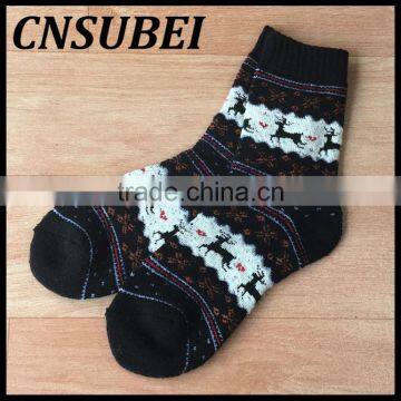 Quality Supply Wholesale Autumn and Winter Retro Cartoon Deer Loft Thickening Men Wool Tube Socks photo-3