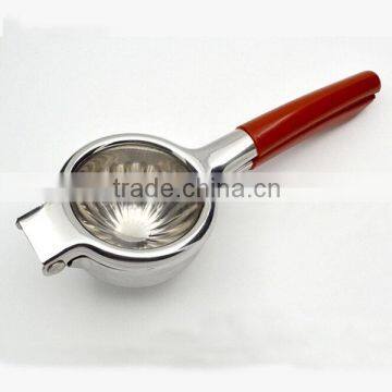 New High Quality Orange Squeezer Strong Stainless Steel 304 Manual Juicer Lemon Squeezer With Silicone Handles 415g