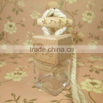 Shenzhen Lihome Supply 7ml Hanging Car Air Freshener Glass Bottle With Floral Design