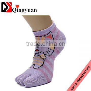 OEM service hot sale jacquard bulk wholesale custom lovely patten children five fingers socks