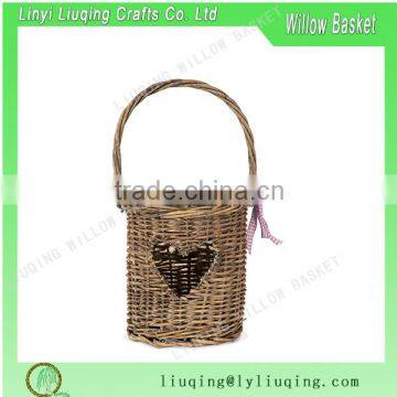 Wholesale Shabby Chic Country Wicker Heart Hurricane Lantern Basket With Glass Insert Tealight Holder Basket