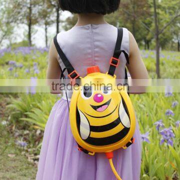 2015 hot sale cartoon animals water gun toys,backpack plastic water gun for kids/child