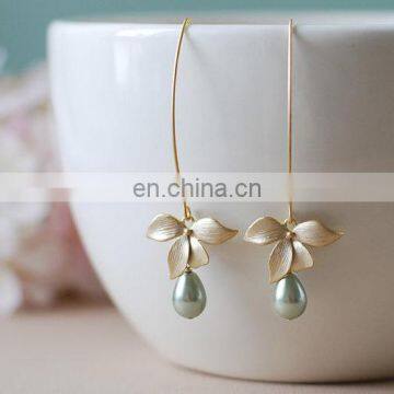 Fashion jewelry wholesale long hooks green pearl gold leaf bridesmaid earrings