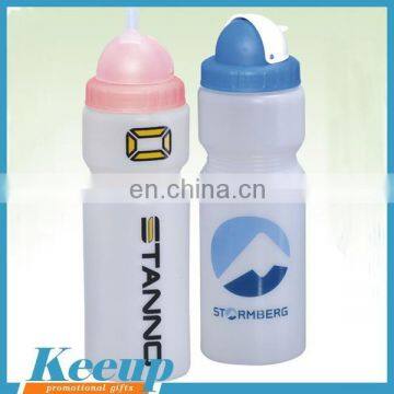 Promotional item BPA free customized logo PE plastic sport bottle with straw