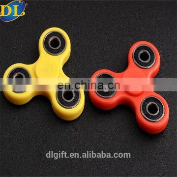 Wholesale hot sell custom plastic hand spinner toy for relax