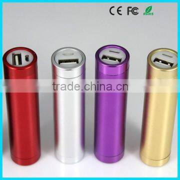 Slim 2600mAh external battery charger with led lighting