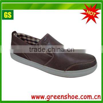 Factory wholesale flat slip-on casua shoes for men