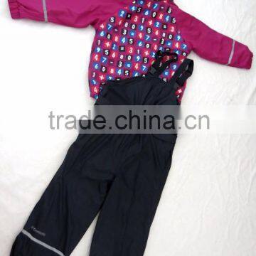 2015 Kids New-style Breathable Rainsuit pu Waterproof Rainsuit