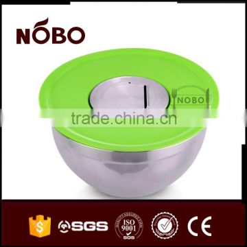 stainless steel salad bowl with plastic lid