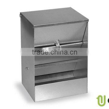 Galvanised dog feeder Minican