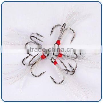 Good stability less harm the fish white feather weedless fishing hooks