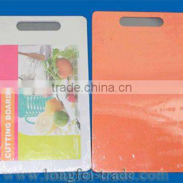 eco-friendly plastic cutting board