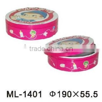 Love round candy tin