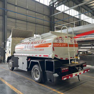 FAW Oil Tank Truck  Small Oil Fuel Delivery Truck with Good Quality