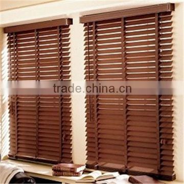 China Waterproof PVC/Faux Wood Blinds/Window Shutters