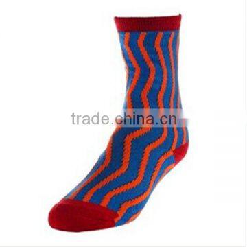 Women ankle wave print socks in nylon