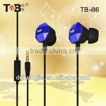 2014 product China good quality metal earphone with flact cord for mobile phone