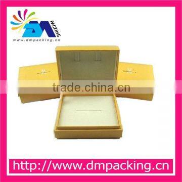 Yellow gift jewelry packing box for ring and necklace card